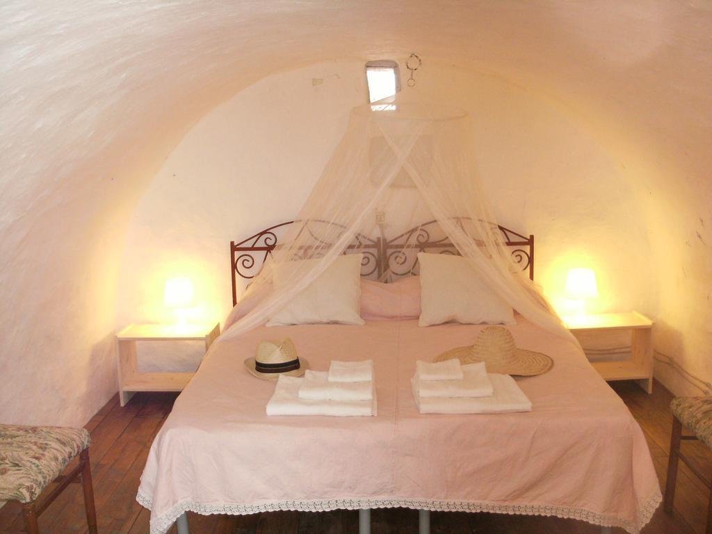 Trulli E Masseria Ianella โลโกโรตอนโด ภายนอก รูปภาพ