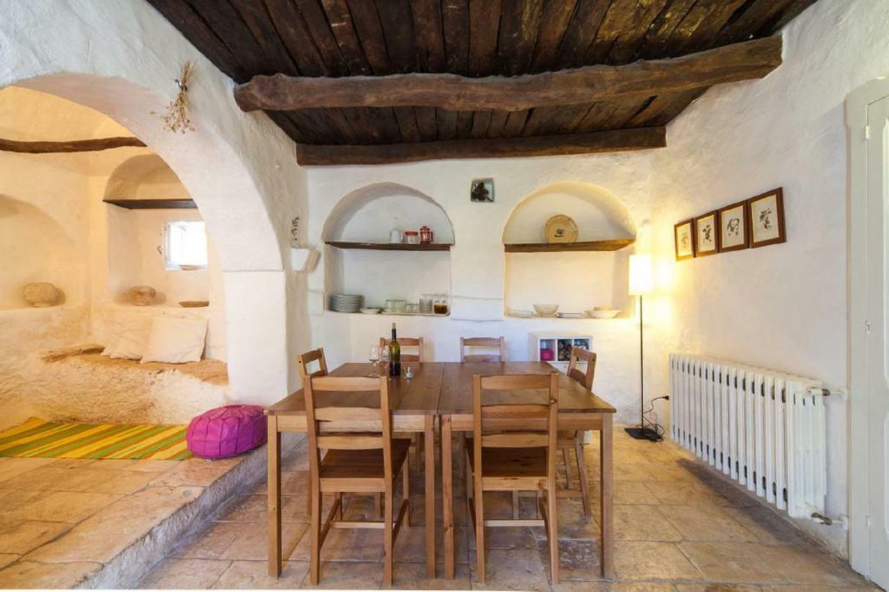 Trulli E Masseria Ianella โลโกโรตอนโด ภายนอก รูปภาพ